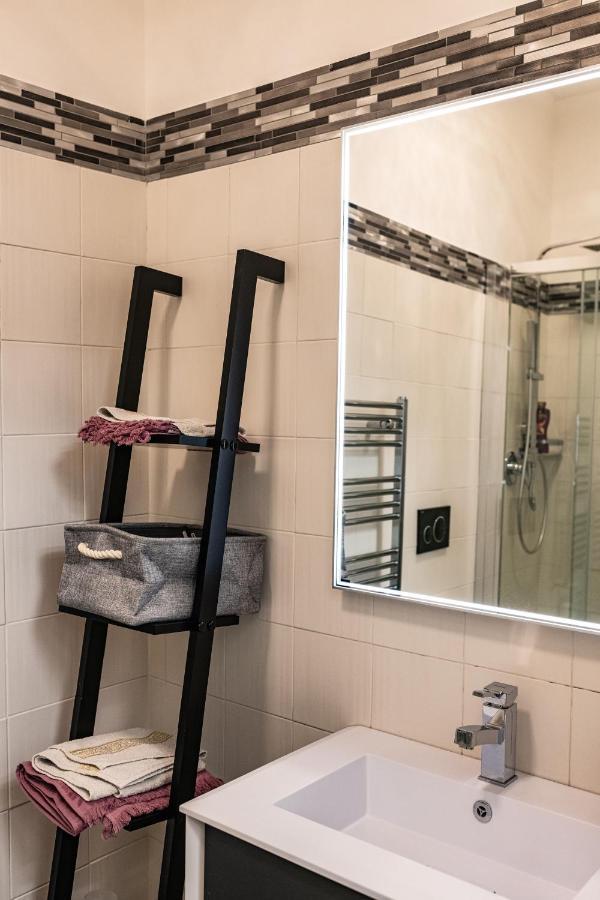Morgana Sotto Le Torri Centro Storico Daire Bolonya Dış mekan fotoğraf